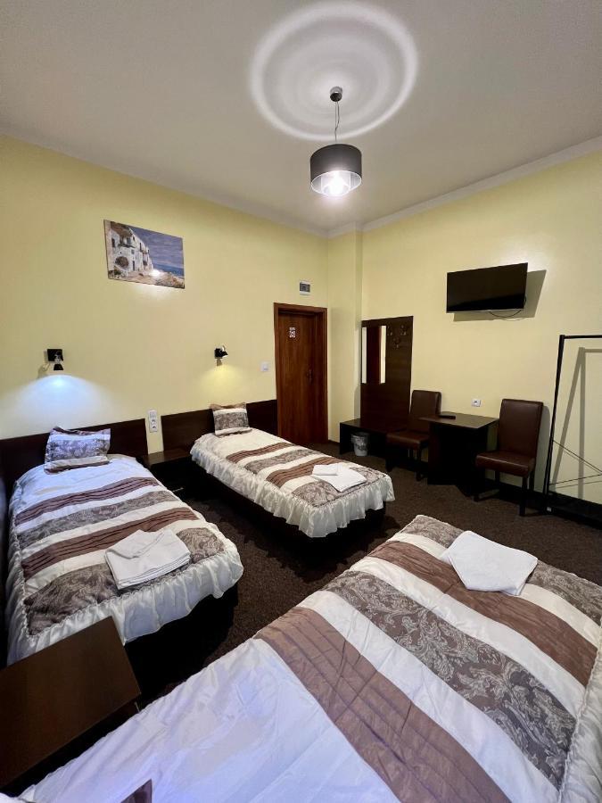 Apartamenty Ostrowiec - Pokoje Goscinne Centrum Ostrowiec Swietokrzyski Luaran gambar