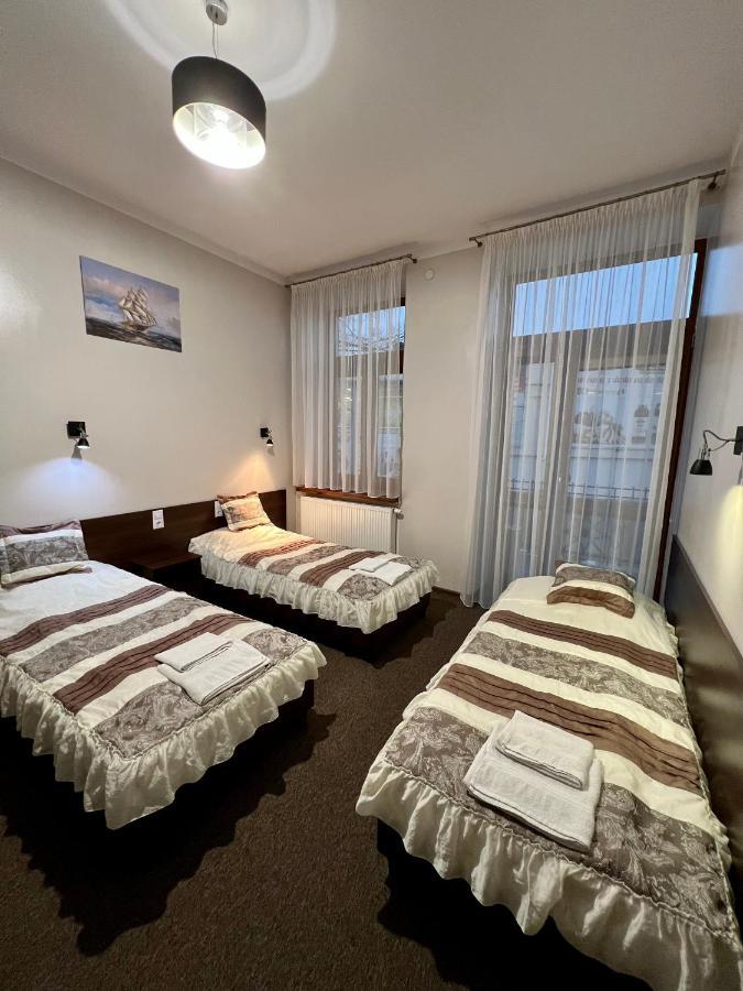 Apartamenty Ostrowiec - Pokoje Goscinne Centrum Ostrowiec Swietokrzyski Luaran gambar